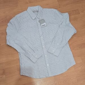 Everlane Men's Casual Striped Shirt - Black and White